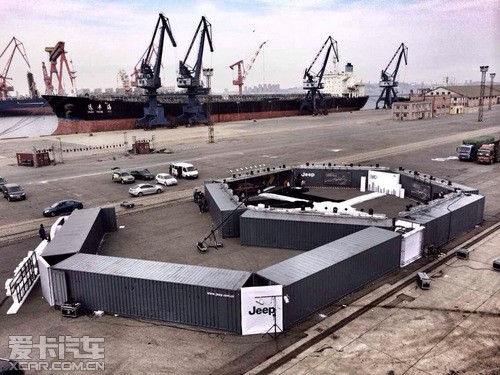 ����һ������SUV Jeep���ɹ���B����