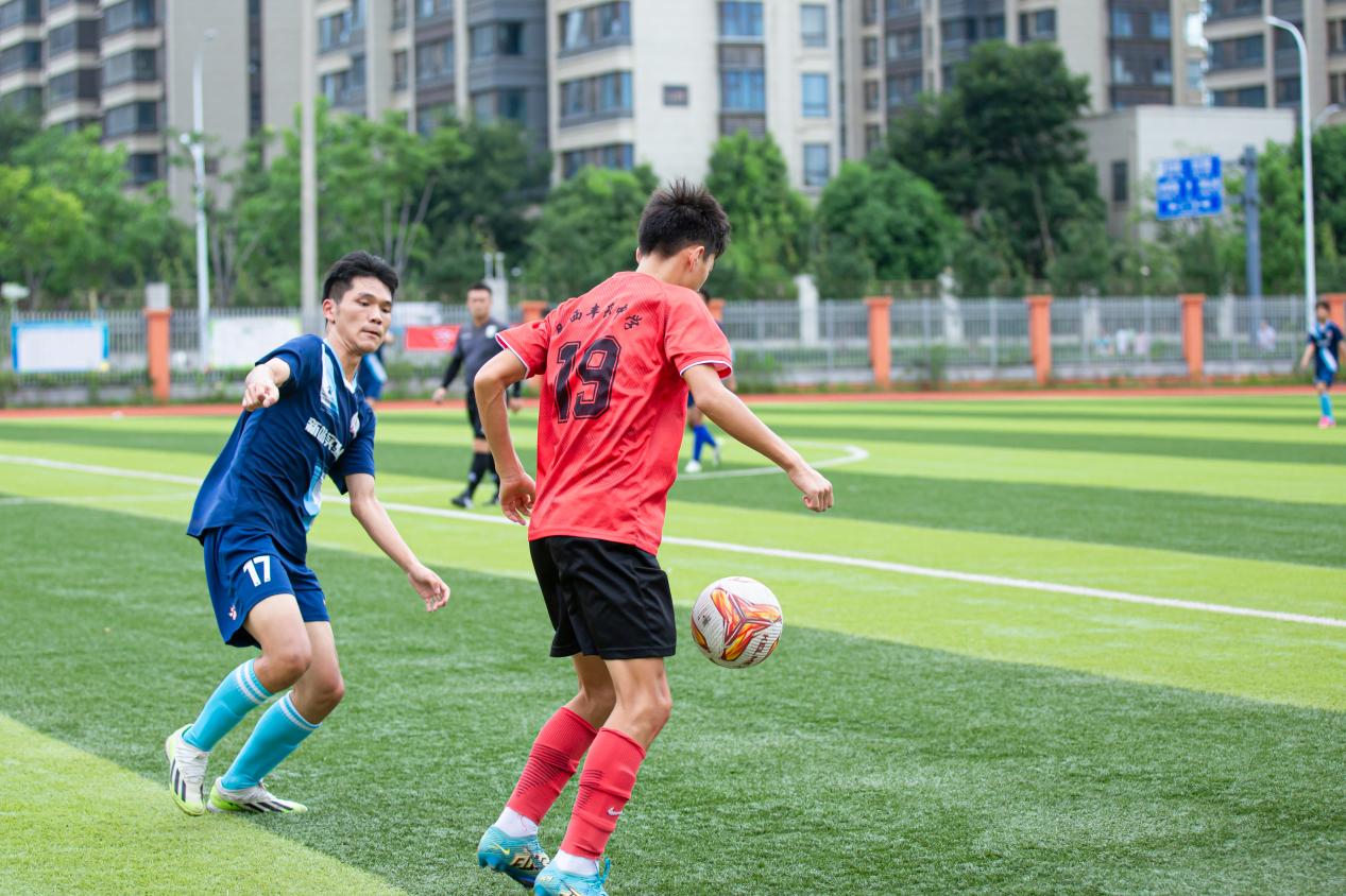 ԓУ�W(xu��)�����ӺϷ���У�@����(li��n)ِ���S���(zh��n)���D