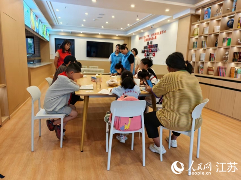 �����Ƴ��ġ�4�c(di��n)���n�á�����Q�˲��֡�ɽ�ޡ��ŌW(xu��)�󡰱O(ji��n)����ա����}������W(w��ng)ӛ�� �R�Բ��z