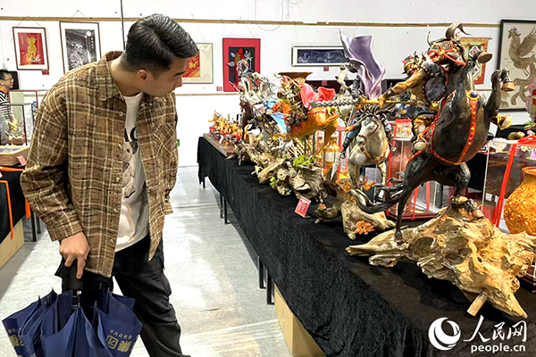 �����^��չ��ˇƷ������W(w��ng)ӛ�� ��ӯ�z