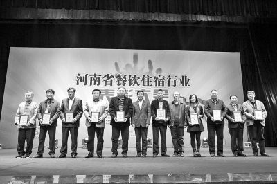 ���ϲ��ס�޽����N(xi��o)���~��2000�| �F(tu��n)ُ(g��u)�ɝ�����