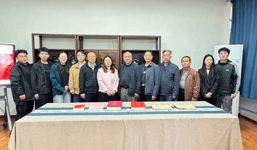  �������V��Ļ��о���