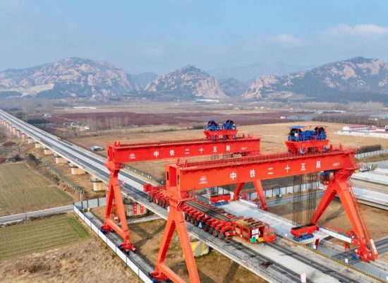 ɽ�|���^(q��)��f(xi��)�{(di��o)�l(f��)չ����(n��i)�����ϵ�y(t��ng)�\��