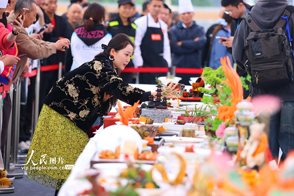 �ڰˌ����紨�˴����