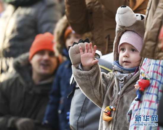 �����H����3��������ص������һ��