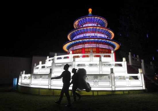 �ɻ����M�ɵ��Ї����y(t��ng)����